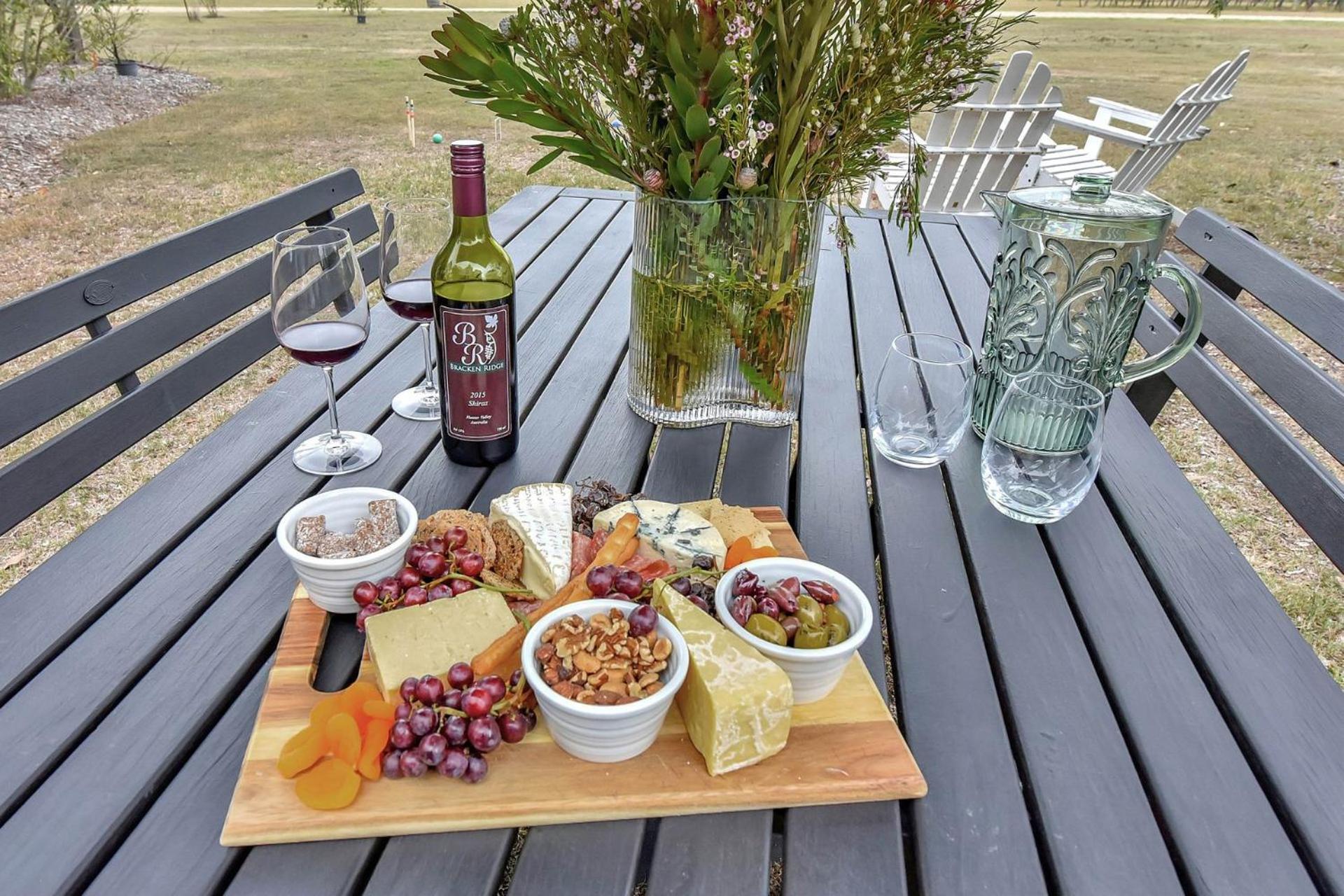 Bracken Ridge Vineyard The Entire Estate Rothbury エクステリア 写真